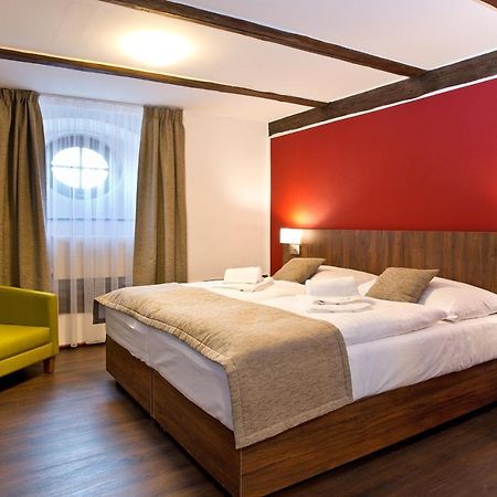 Hotel U Hada Zatec Eksteriør bilde